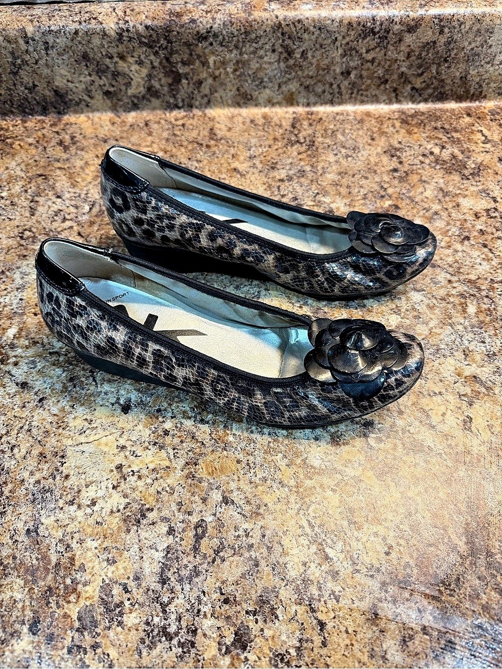 AK Anne Klein Women's Animal Print Wedge Heels 8.5